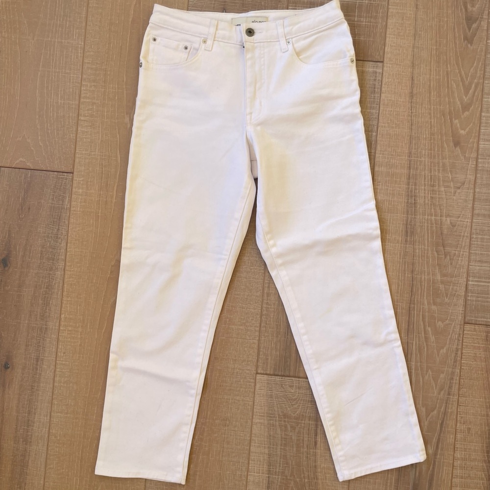 White straight jeans